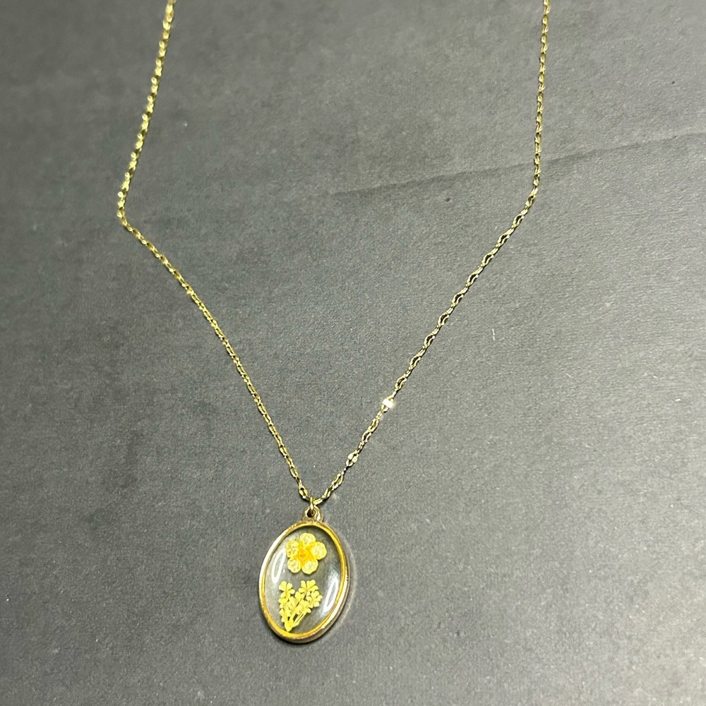 Gold-Tone Yellow Flower Resin Pendant Necklace - Women Jewelry